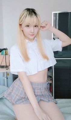 三个男人换着躁我一个视频