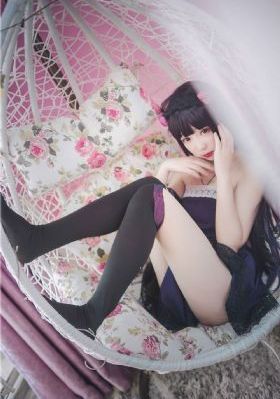 花城谢怜树上塞花瓣