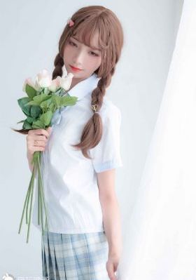 粉嫩小泬bbbb免费看