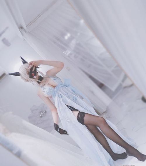 女幽灵