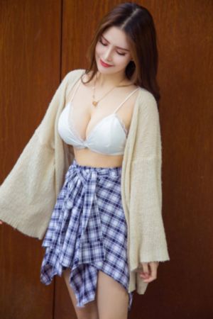 黄色仓库